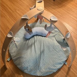 Reversible Activity Gym & Play Mat with Wooden Toy